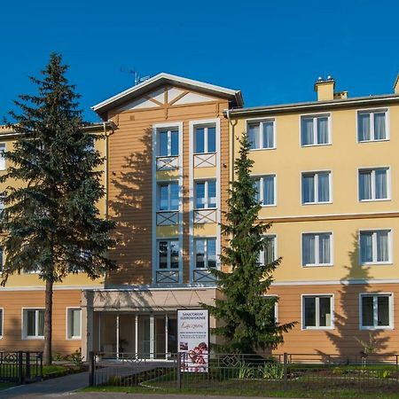 Sanatorium Uzdrowiskowe Lacznosc 호텔 시에초시네크 외부 사진