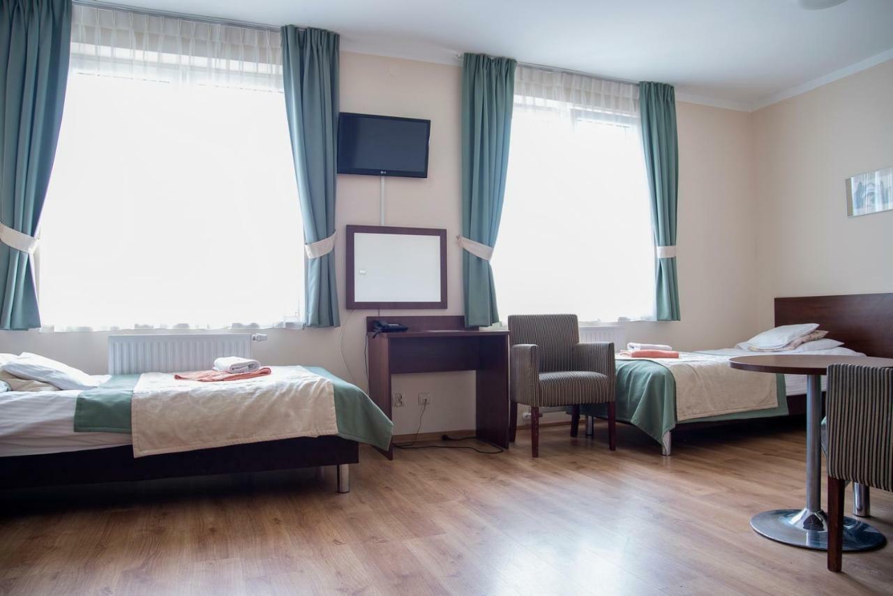Sanatorium Uzdrowiskowe Lacznosc 호텔 시에초시네크 외부 사진